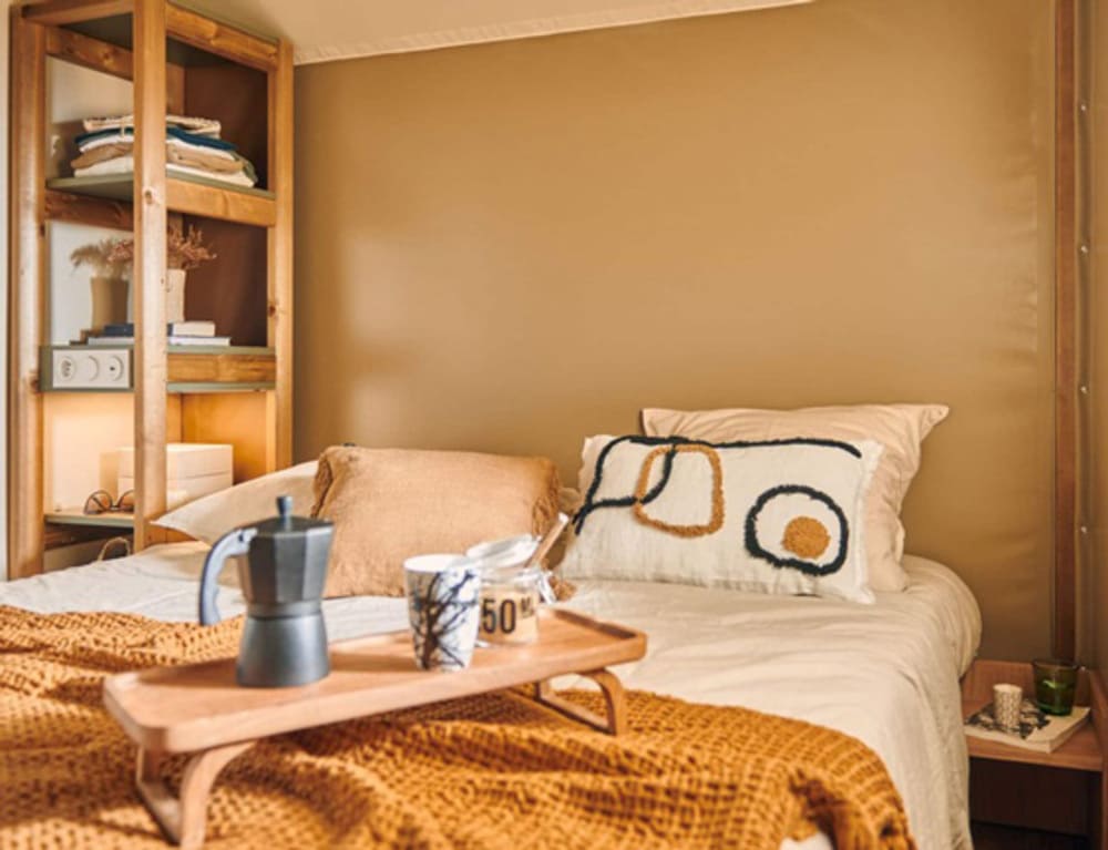 rent a luxury mobile home